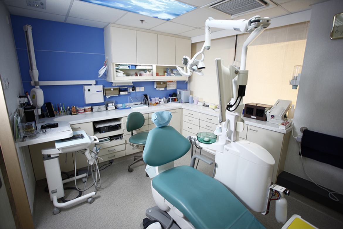 (D02328) Dr Tsang Leung Hei Dentist